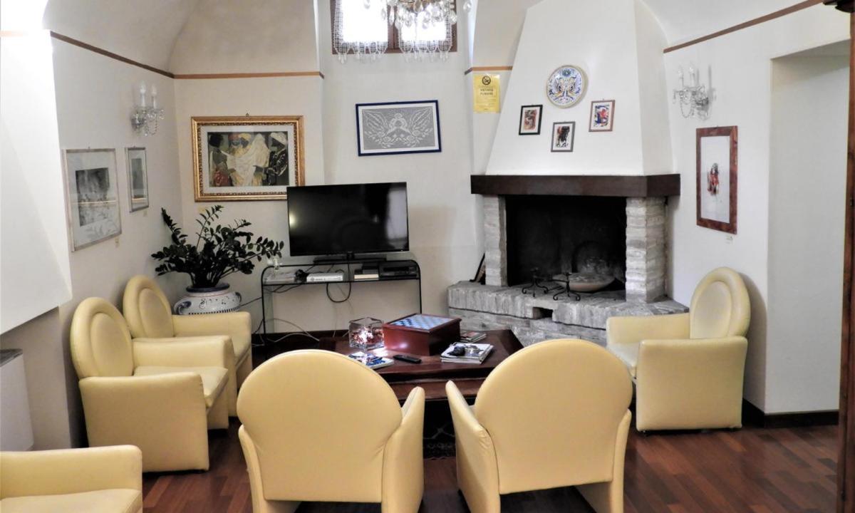 Deco Hotel Perugia Ngoại thất bức ảnh