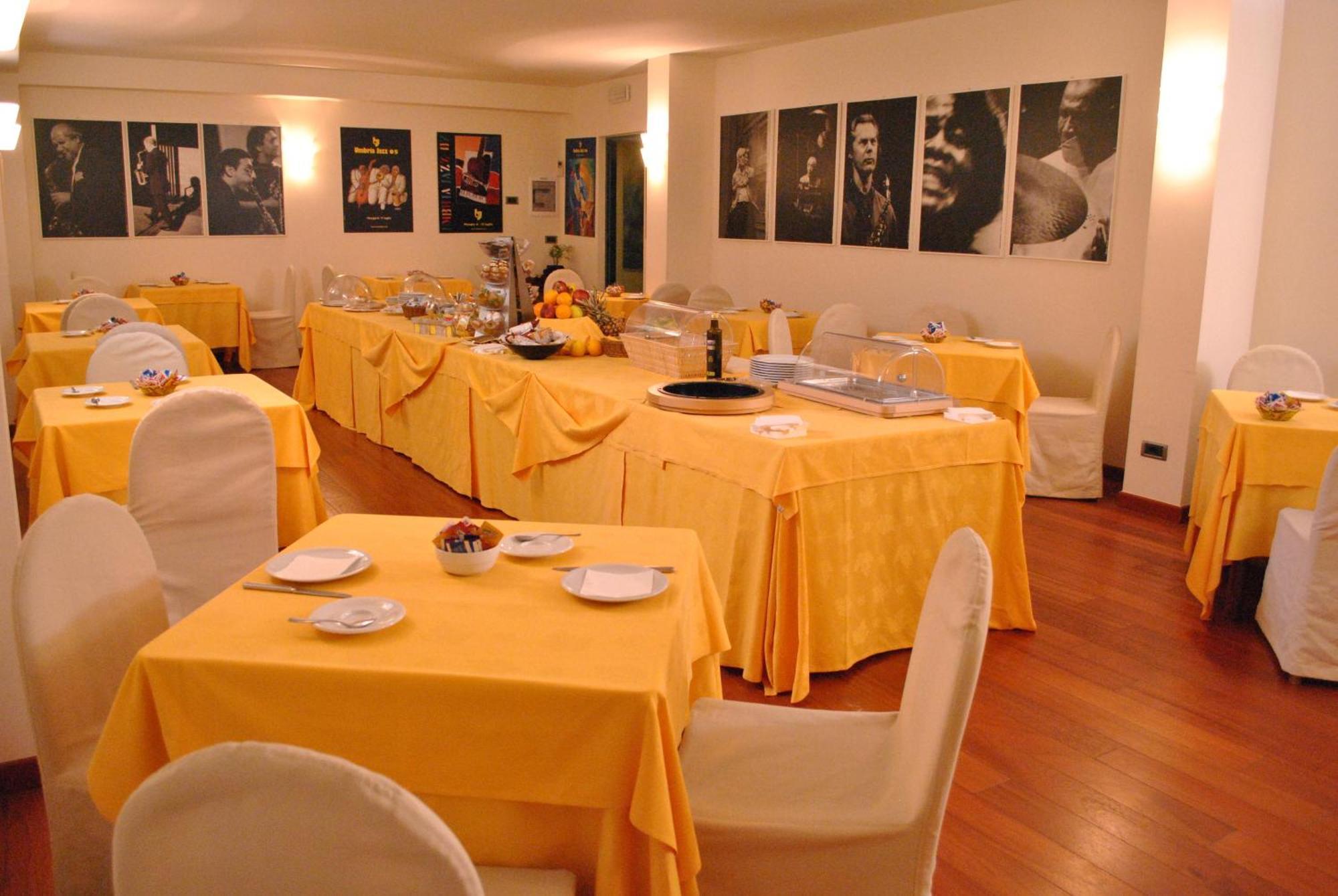 Deco Hotel Perugia Ngoại thất bức ảnh